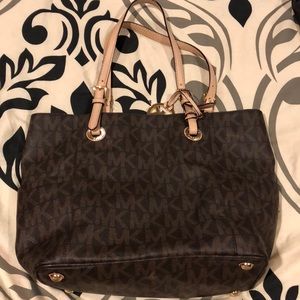 Michael Kors pocketbook